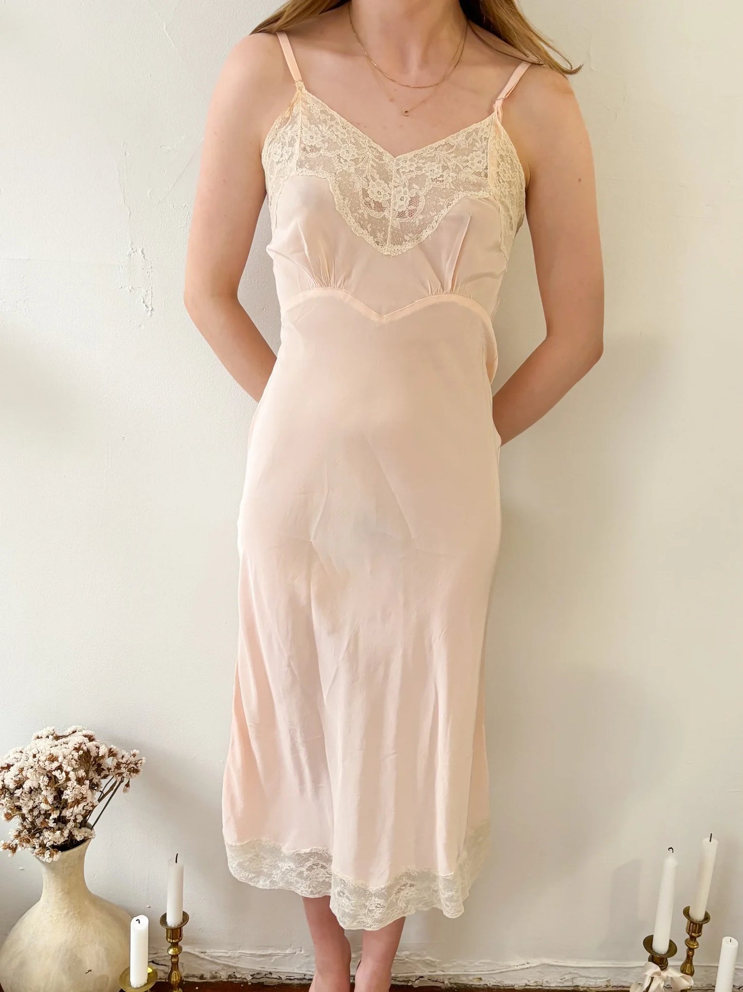 1940s Bias Cut Lace Slip Dress (XXS/XS)