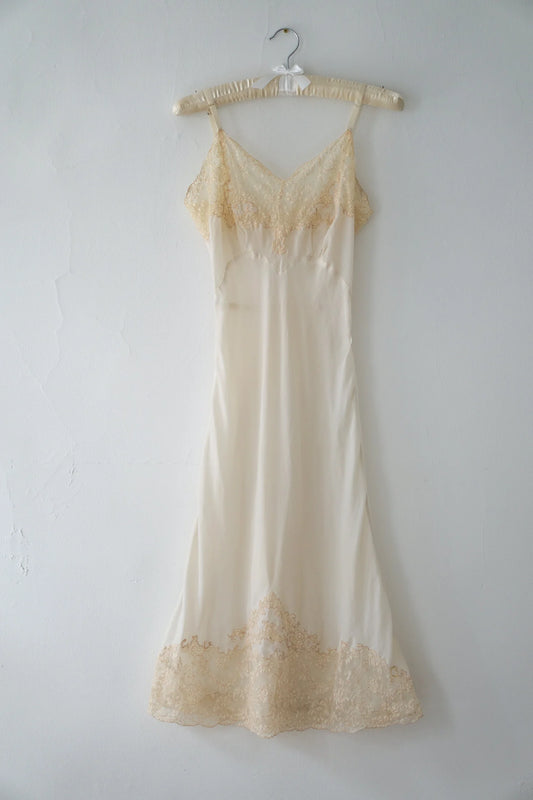 1930s ALENCON LACE BIAS-CUT SLIP (XXS/XS)