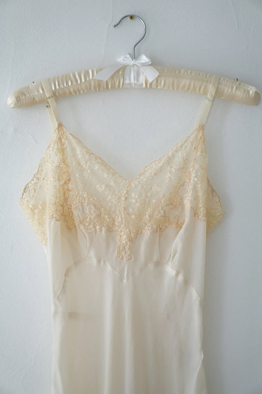 1930s ALENCON LACE BIAS-CUT SLIP (XXS/XS)