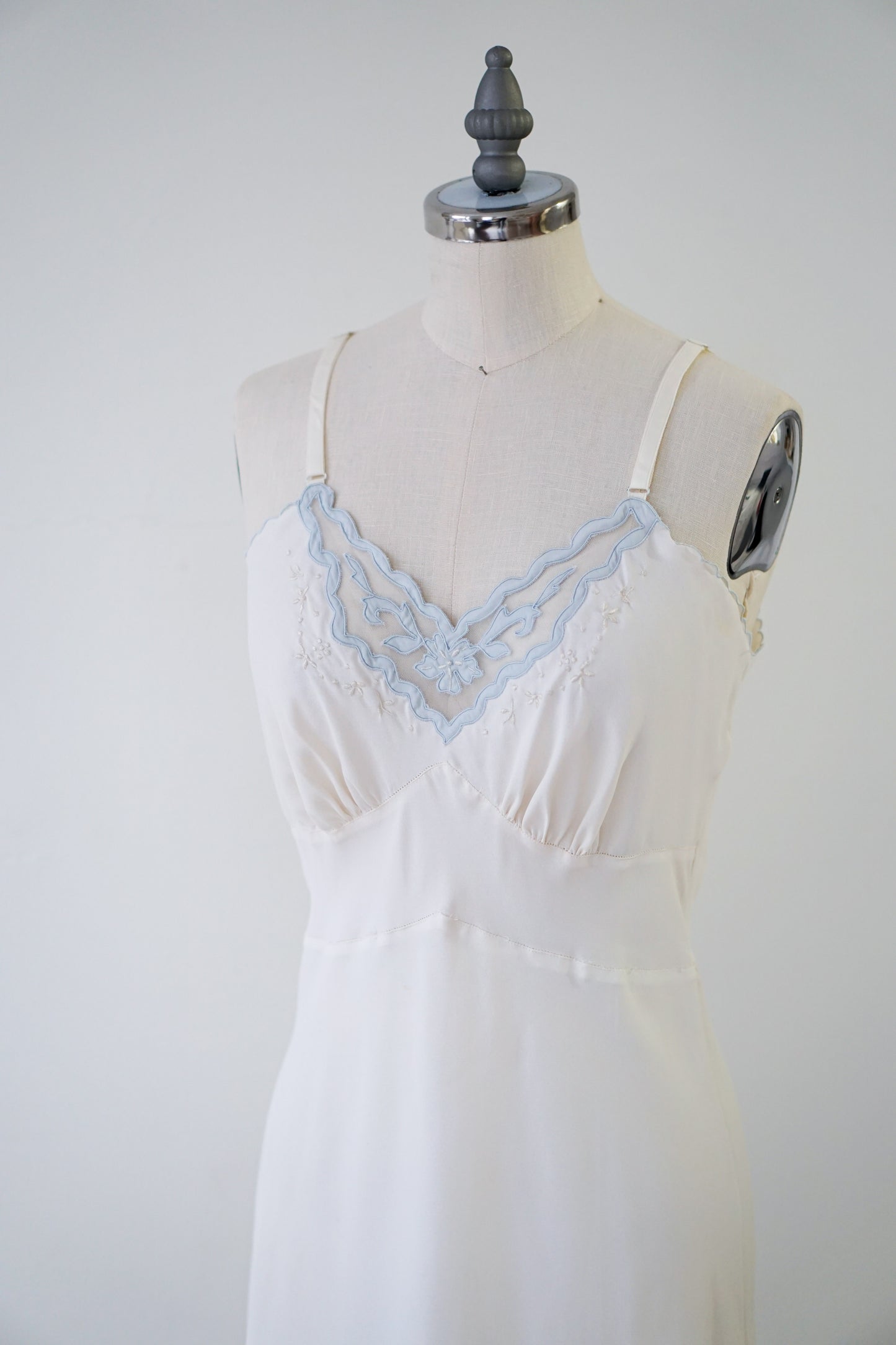 1940s Mesh Lace Bias Cut Slip (Size XS/S)